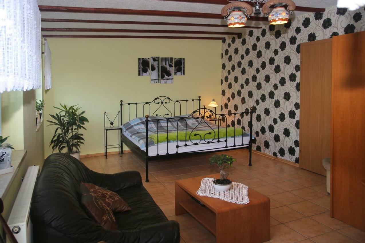Villa Ranczo Nad Stawem à Ryn  Extérieur photo